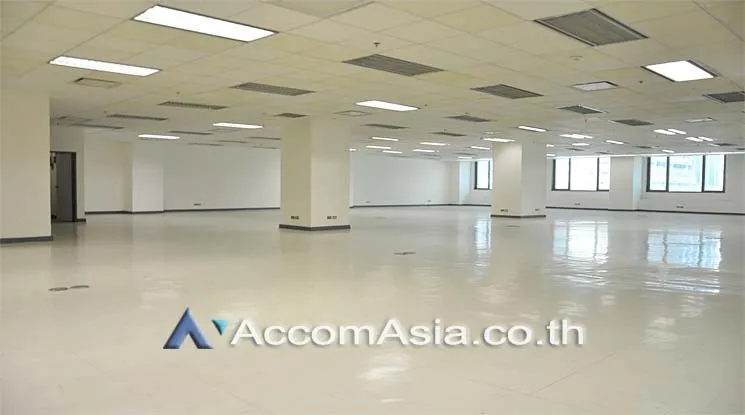 unit Office space For Rent in Ploenchit, Bangkok  near BTS Chitlom - BTS Ploenchit (AA10222)